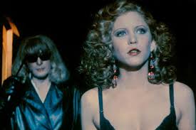 Vestida Para Matar.-Película De 1980. 4 Perseguida